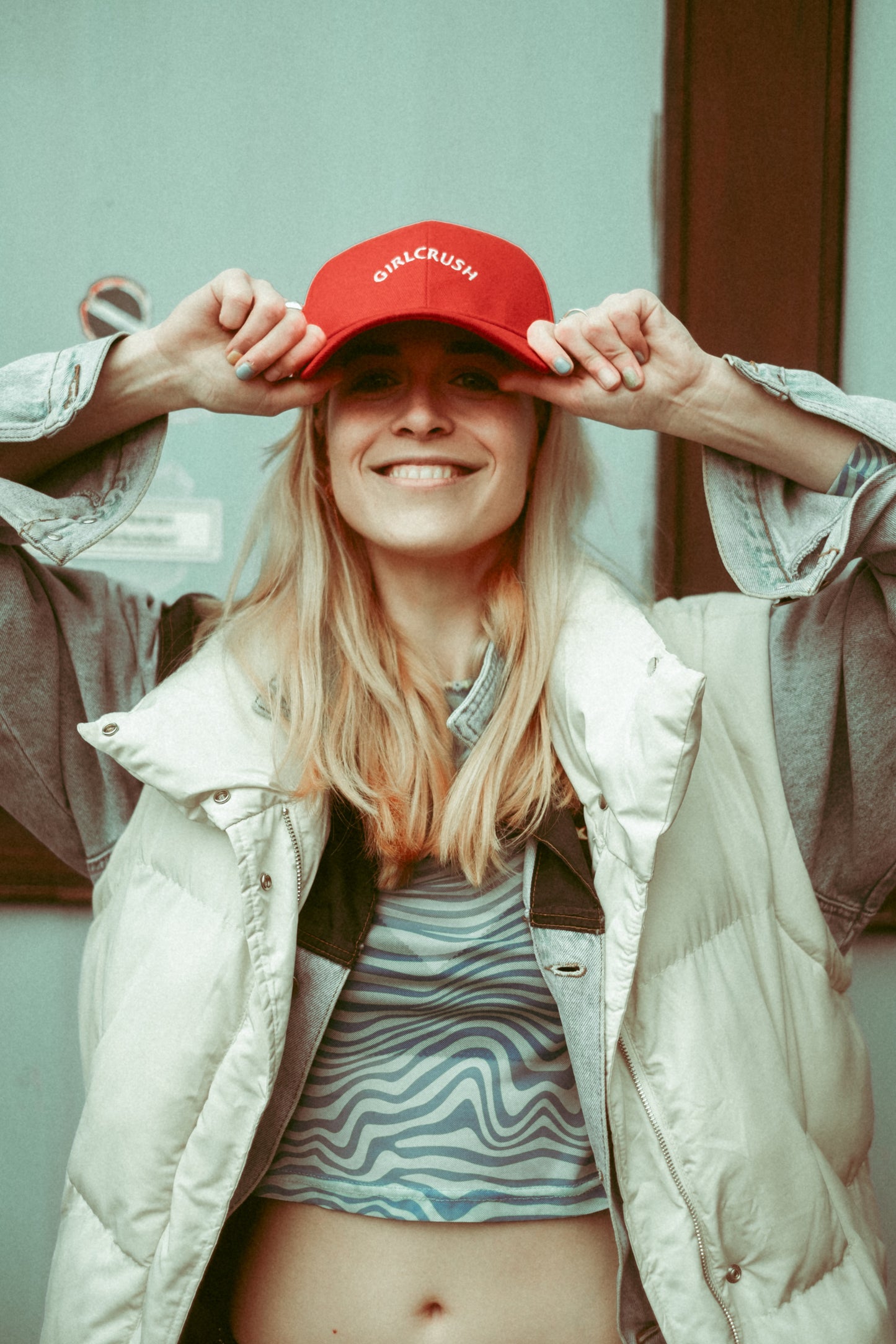 GIRLCRUSH CAP RED